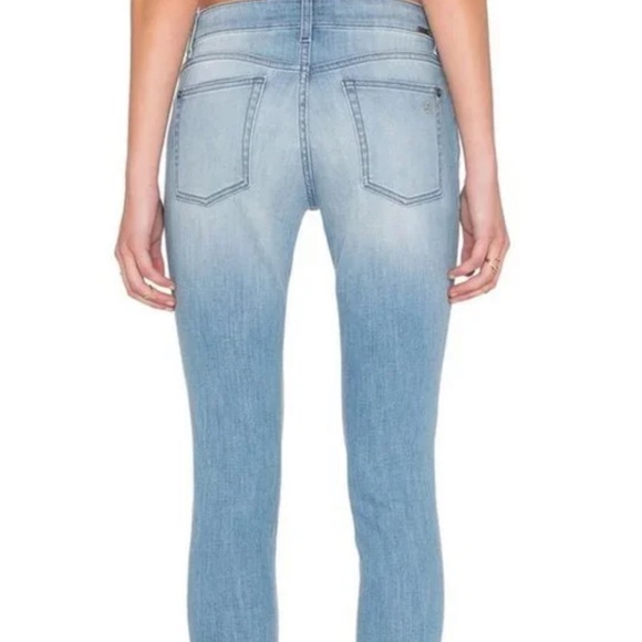 DL 1961 Instasculpt cropped - Picture 10 of 16